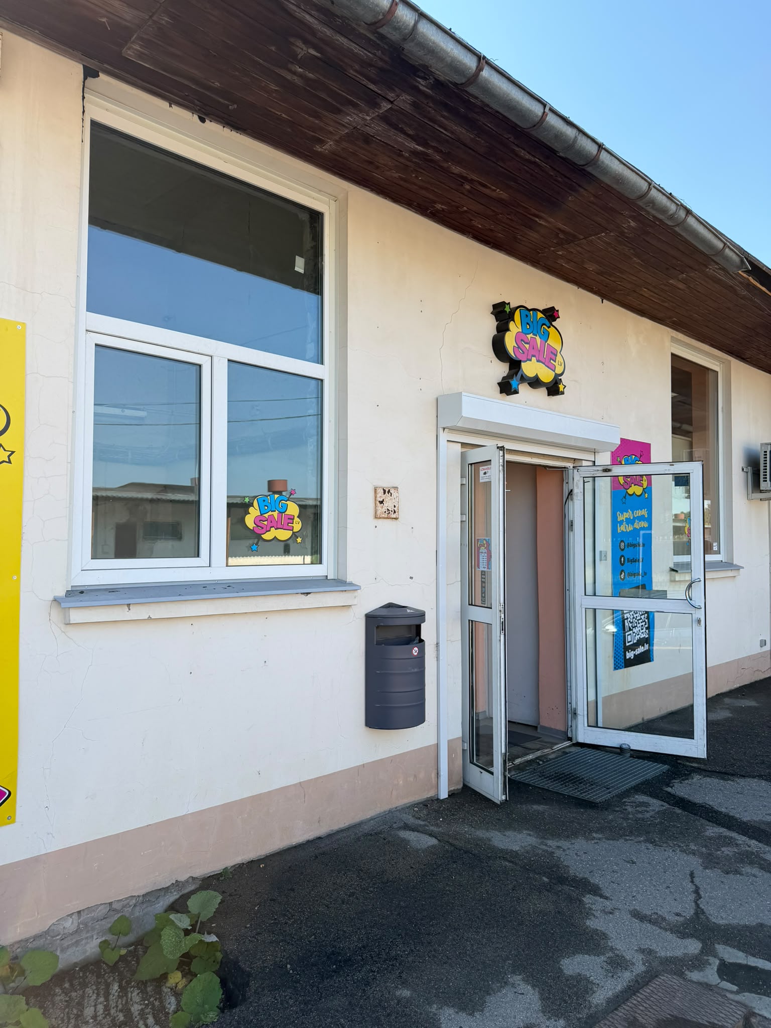 Store image